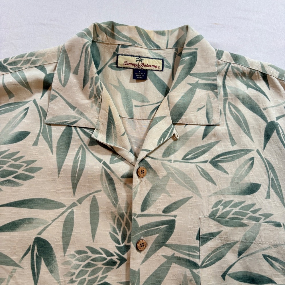Tommy Bahama Silk Camp Shirt Mens Large Green Tropical Leaf Print Button Down